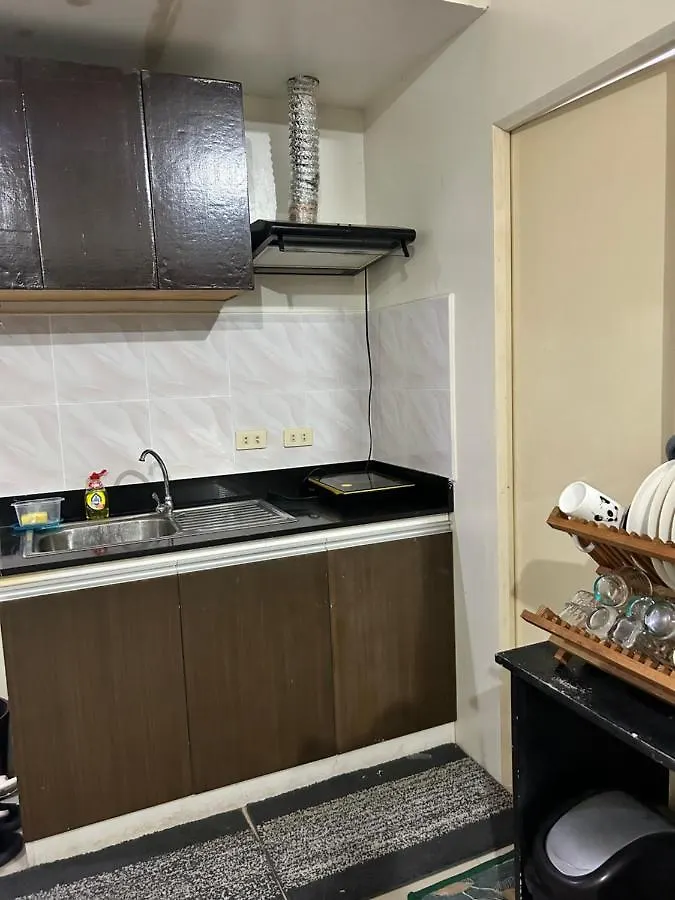 Mikaella'S Beatrix Deluxe Aparthotel Paranaque City