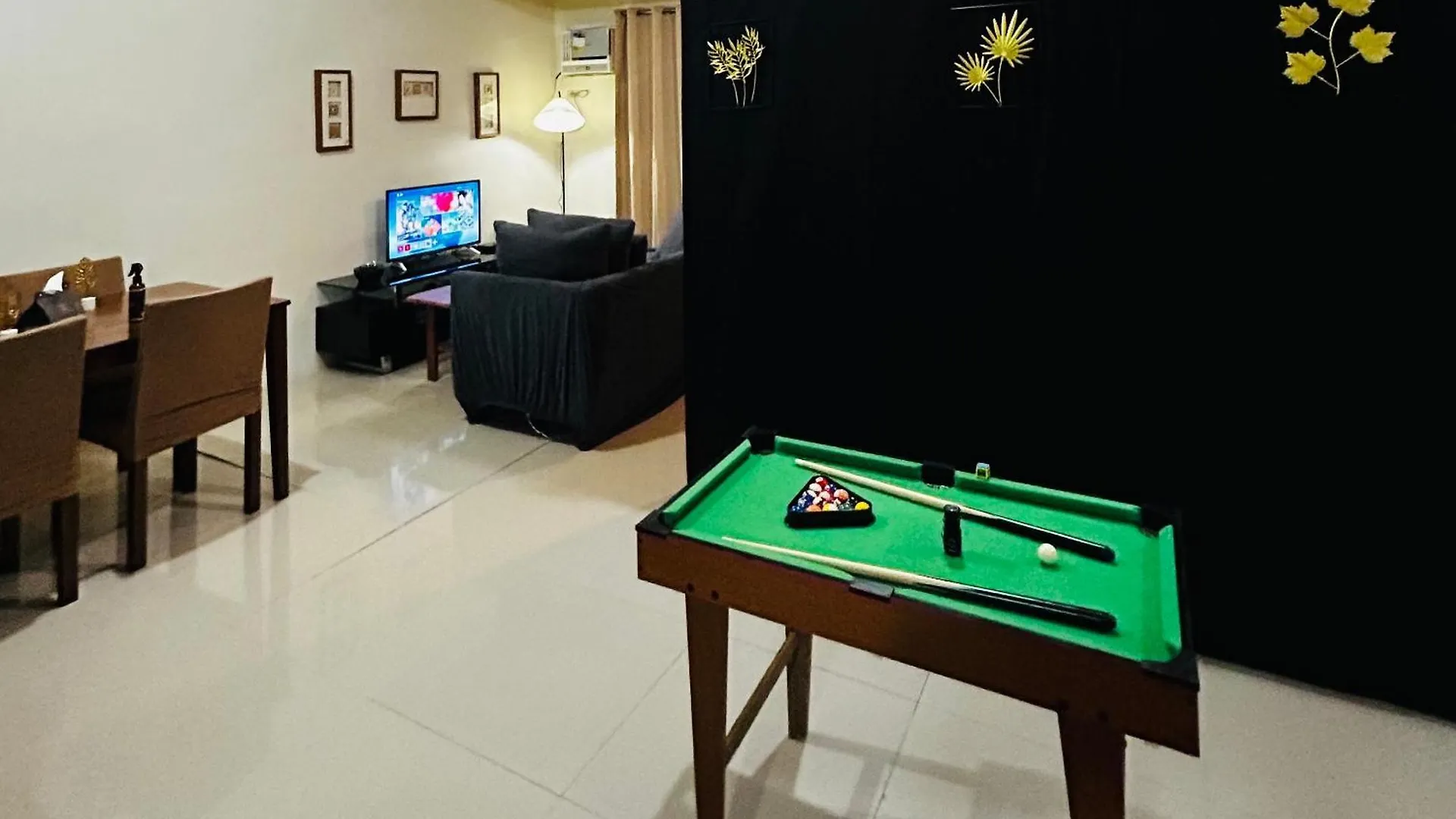 Mikaella'S Beatrix Deluxe Aparthotel Paranaque City